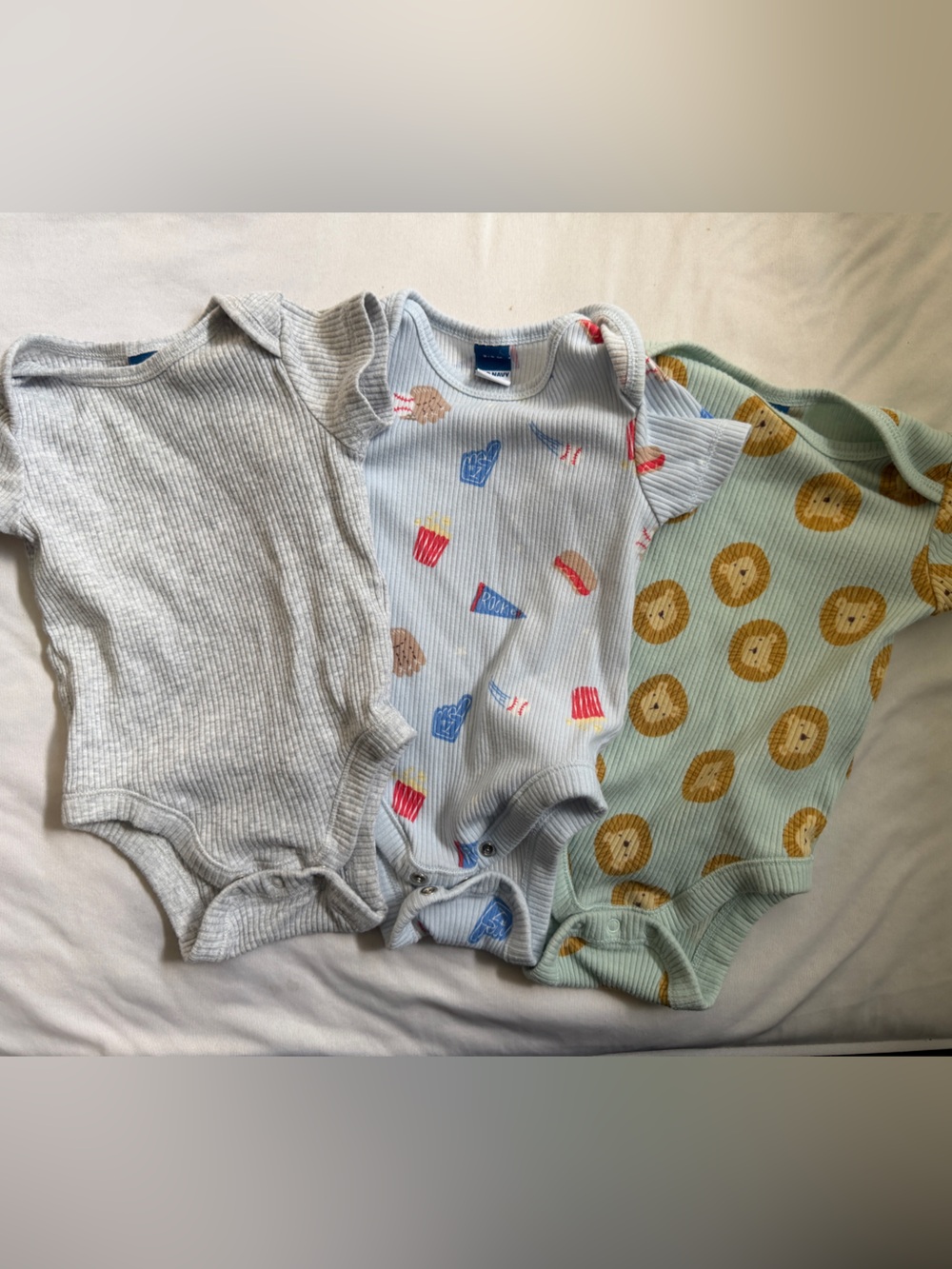 3 Old Navy Onesies 3-6m
